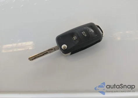 2017 Volkswagen Jetta 1.4T S z USA, uszkodzony, nr VIN 3VW2B7AJXHM313162